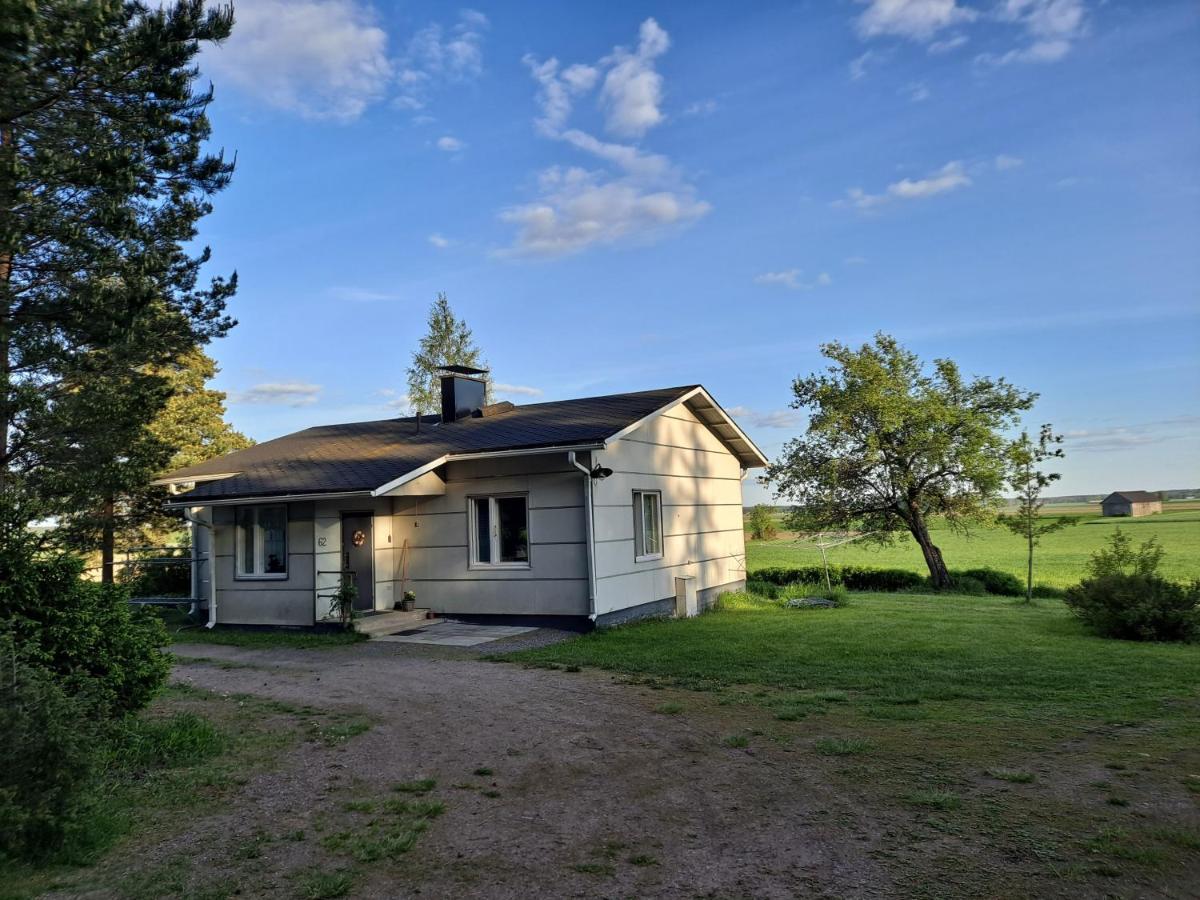 Levomaeki Farm Cottages Ypaja Exterior photo