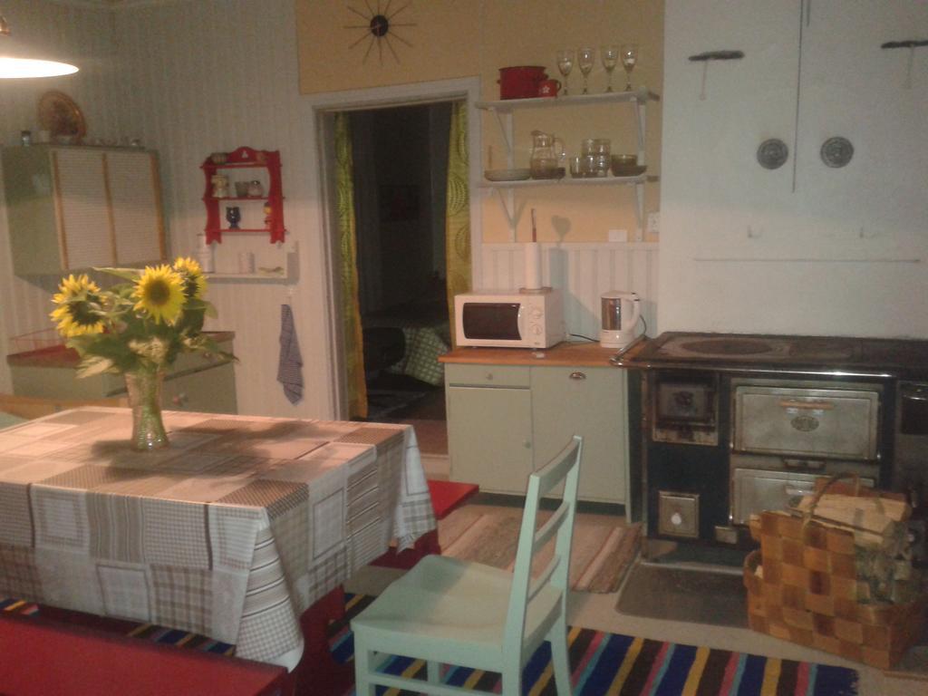 Levomaeki Farm Cottages Ypaja Room photo
